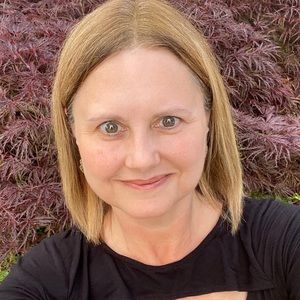 Meet your Posher, Holly